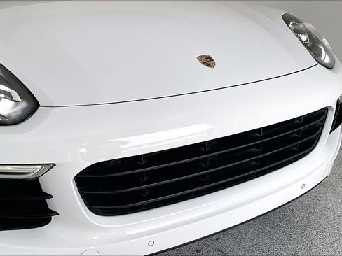 Used 2016 Porsche Cayenne AWD/4WD image 36