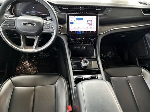 Certified 2023 Jeep Grand Cherokee L Limited image 4