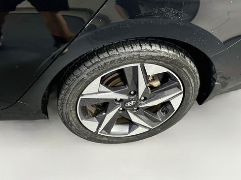 Used 2023 Hyundai Elantra SEL w/ Convenience Package FWD image 30