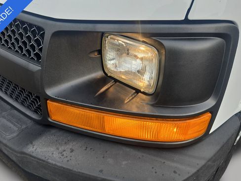Used 2012 Chevrolet Express 2500 RWD image 29