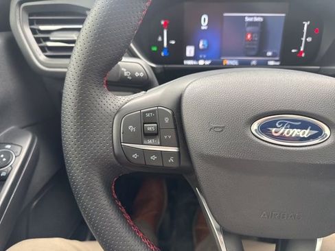 Used 2025 Ford Escape ST-Line w/ Tech Pack #1 AWD/4WD image 23