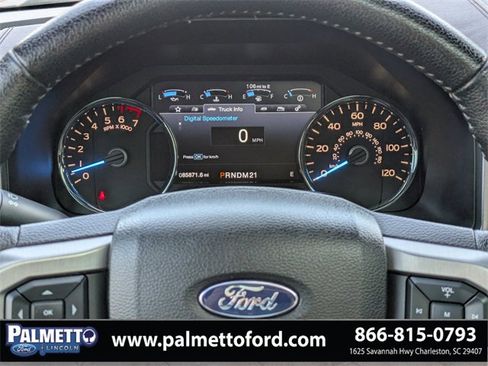 Used 2015 Ford F150 Platinum w/ Equipment Group 701A Luxury image 26