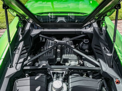 Used 2024 Lamborghini Huracan Tecnica RWD image 36