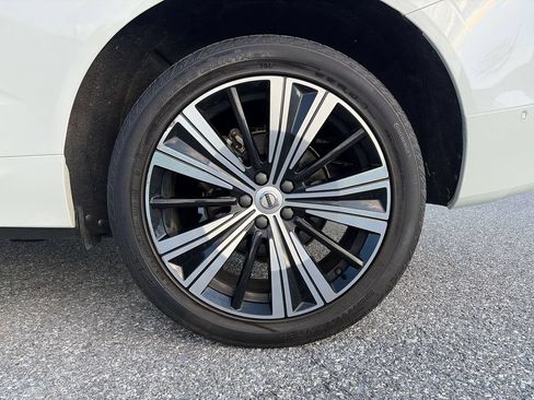 Used 2022 Volvo XC60 B5 Inscription AWD/4WD image 33