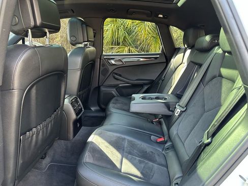 Used 2020 Porsche Macan w/ Driver Memory Package AWD/4WD image 39