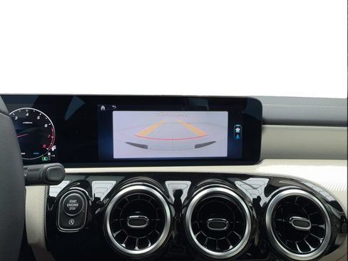 Used 2025 Mercedes-Benz CLA 250 image 53
