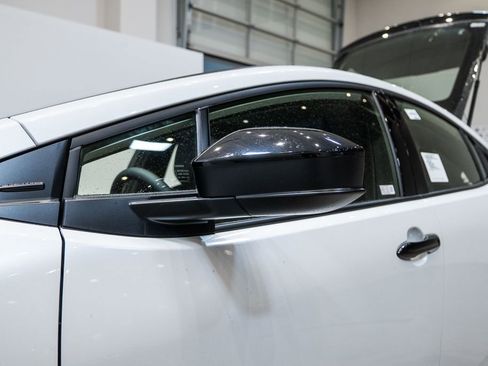 New 2026 Toyota Prius Plug-In Hybrid image 9