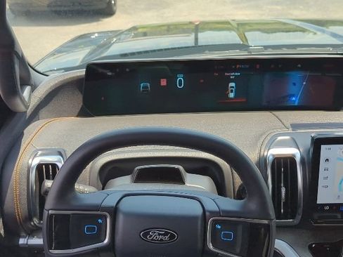 Used 2026 Ford Expedition Tremor AWD/4WD image 9