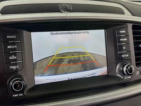 Used 2019 Kia Sorento FWD image 10