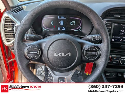 Used 2023 Kia Soul LX FWD image 17
