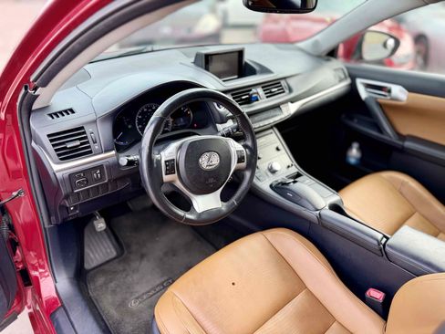 Used 2013 Lexus CT 200h w/ Premium Pkg w/Navigation FWD image 13