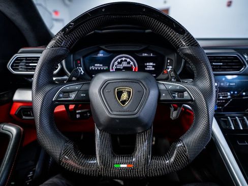 Used 2020 Lamborghini Urus image 47