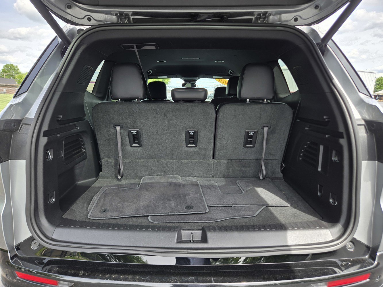Certified 2026 Buick Enclave Sport Touring AWD/4WD image 33