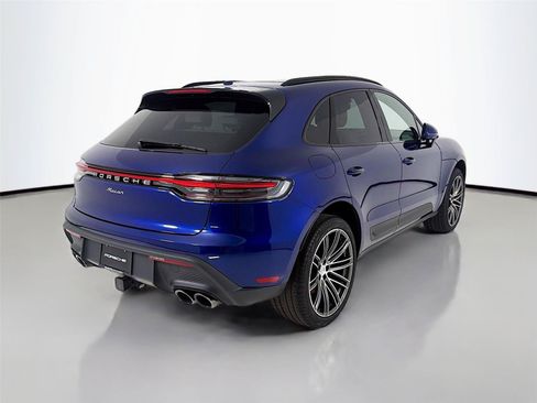 Certified 2026 Porsche Macan AWD/4WD image 28