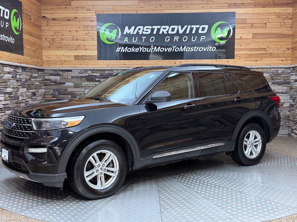 Used 2020 Ford Explorer XLT w/ Equipment Group 202A AWD/4WD image 7