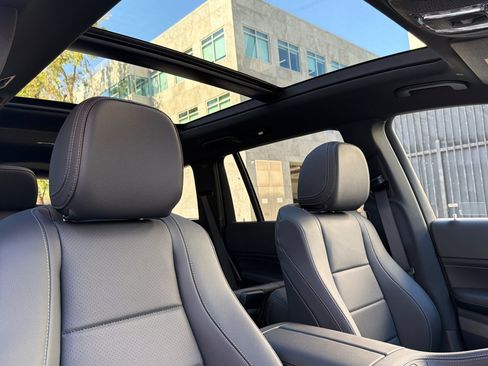 New 2026 Mercedes-Benz GLS 450 4MATIC image 17
