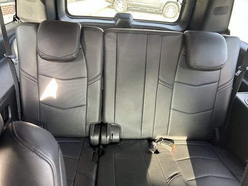 Used 2020 Cadillac Escalade ESV Platinum image 38