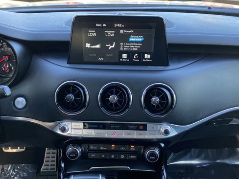 Used 2020 Kia Stinger GT1 image 20