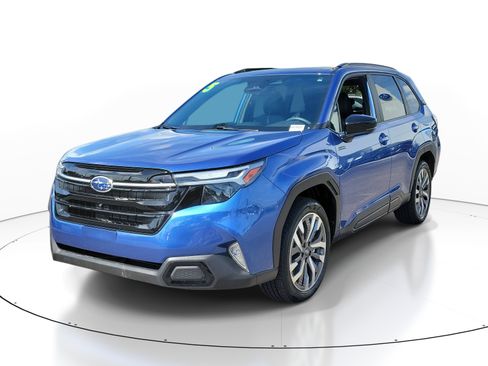 Certified 2025 Subaru Forester Touring AWD/4WD image 3