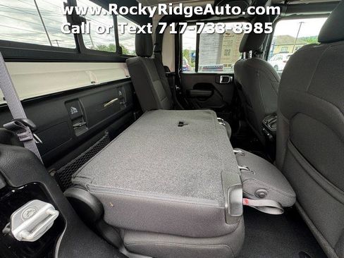 Used 2023 Jeep Gladiator Sport AWD/4WD image 34