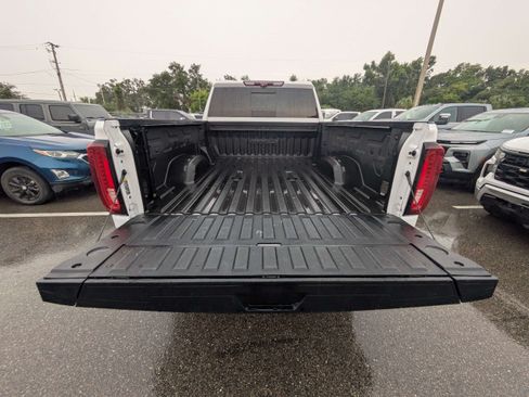 Used 2022 GMC Sierra 2500 AT4 w/ AT4 Premium Plus Package AWD/4WD image 13