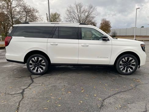 New 2026 Ford Expedition Max Platinum w/ Driver's Package image 8