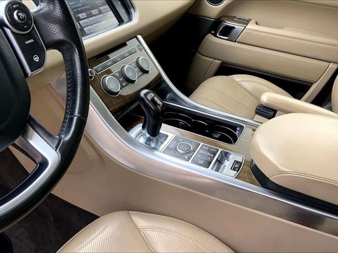 Used 2016 Land Rover Range Rover Sport HSE image 17