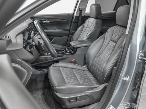 Used 2023 Buick Envision Avenir AWD/4WD image 16