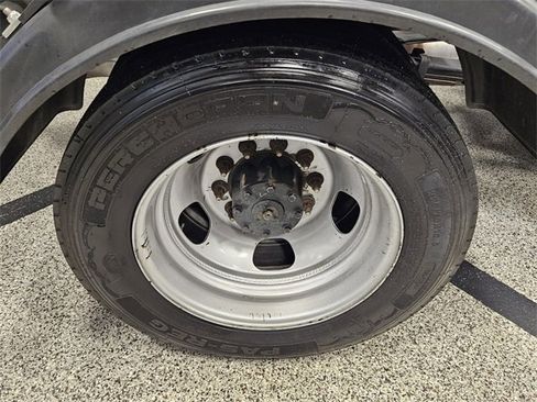 Used 2021 RAM 5500 Tradesman w/ Chrome Appearance Group image 10