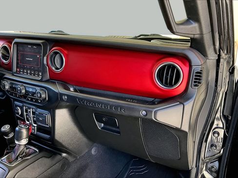 Used 2021 Jeep Wrangler Unlimited Rubicon AWD/4WD image 19