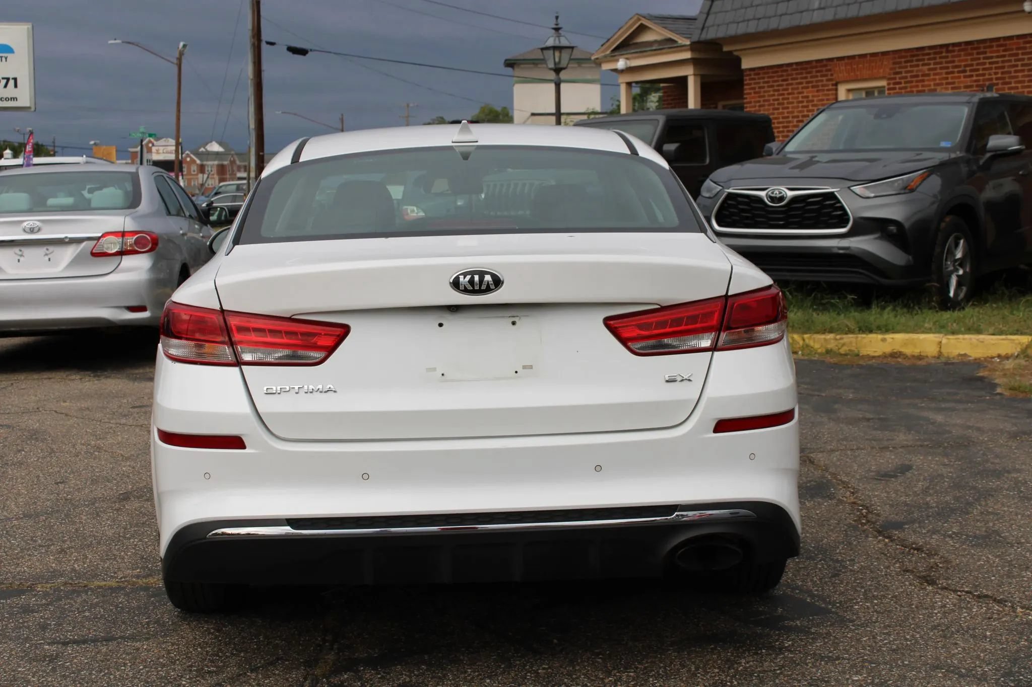 Used 2020 Kia Optima LX FWD image 12