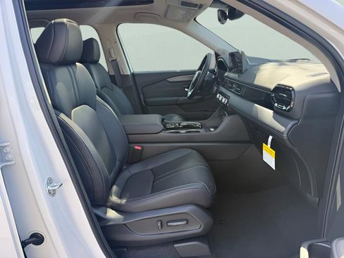 New 2026 Honda Pilot Touring image 15