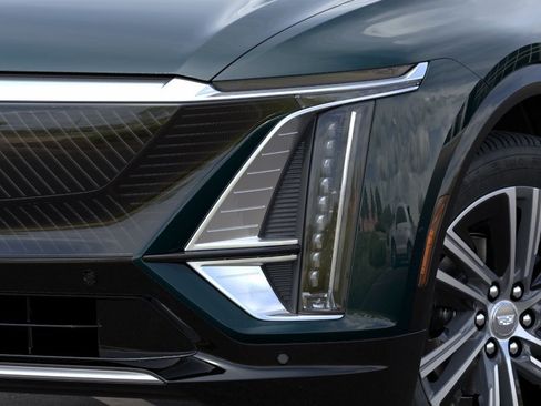 New 2026 Cadillac Lyriq Premium Luxury RWD image 10