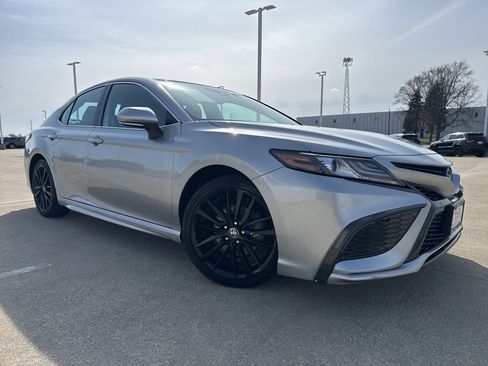 Used 2021 Toyota Camry XSE image 2