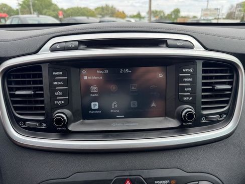 Used 2017 Kia Sorento FWD w/ LX Convenience Package image 37