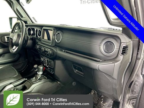 Used 2021 Jeep Wrangler Unlimited Sahara AWD/4WD image 29