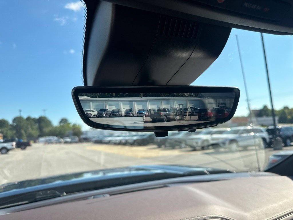 Used 2024 GMC Sierra 1500 Denali w/ Technology Package AWD/4WD image 35