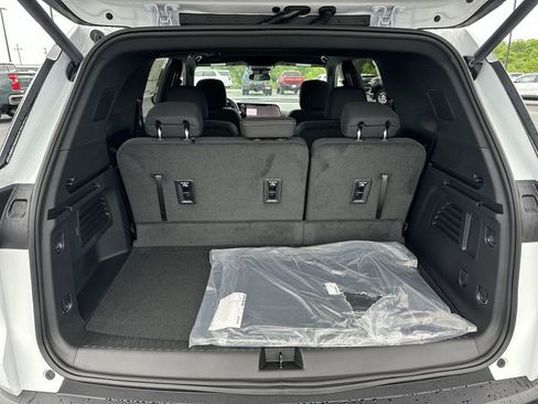 New 2026 Chevrolet Traverse LT FWD image 29