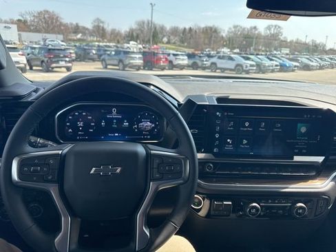 New 2026 Chevrolet Silverado 1500 RST AWD/4WD image 9