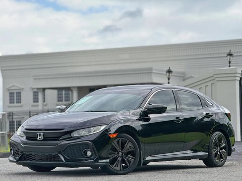 Used 2018 Honda Civic EX image 1