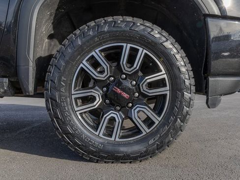 Used 2023 GMC Sierra 2500 AT4 w/ AT4 Premium Plus Package image 12