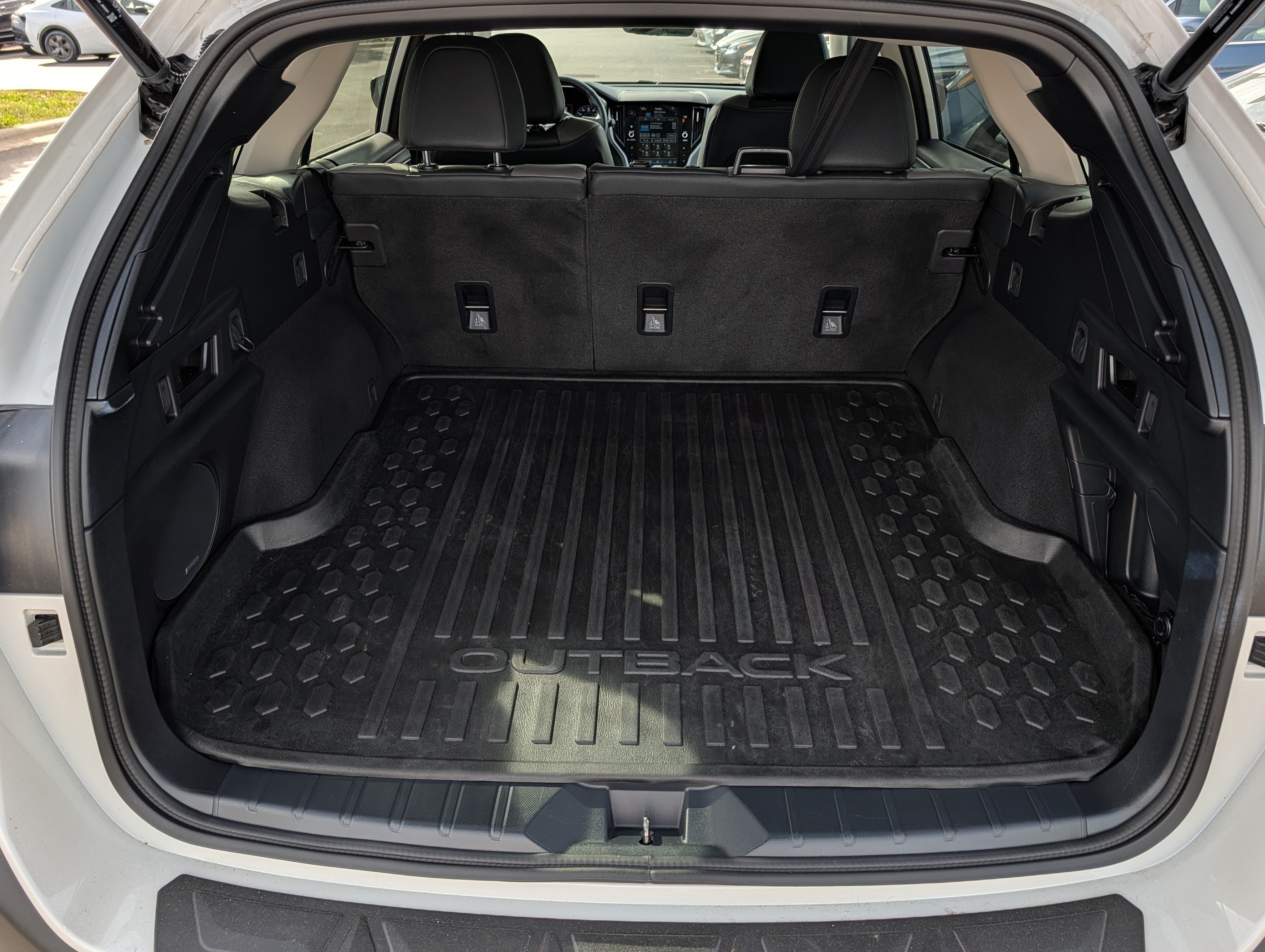 Certified 2025 Subaru Outback Onyx Edition XT AWD/4WD image 18