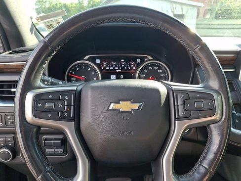 Used 2021 Chevrolet Suburban Premier w/ Premium Package AWD/4WD image 21