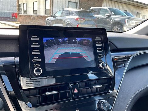 Used 2024 Toyota Camry SE FWD image 29