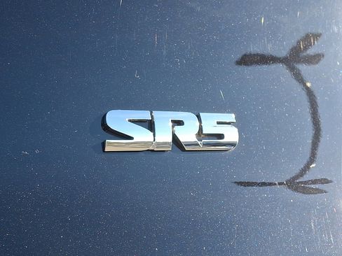 Used 2022 Toyota 4Runner SR5 image 31