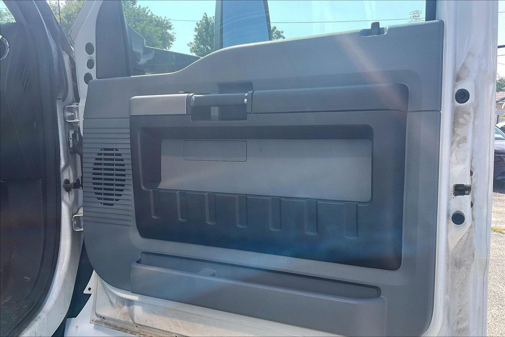 Used 2018 Ford F650 2WD Regular Cab Super Duty image 22