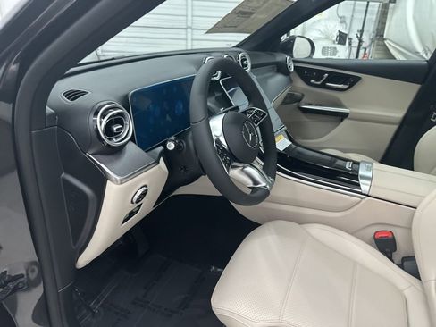 New 2026 Mercedes-Benz GLC 300 image 9