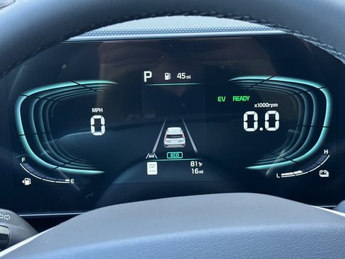 New 2025 Kia Niro EX image 21