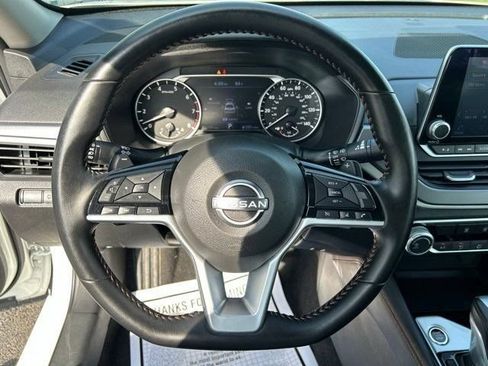 Used 2025 Nissan Altima 2.5 SR AWD/4WD image 15