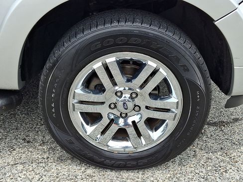 Used 2010 Ford Explorer Sport Trac Limited AWD/4WD image 11